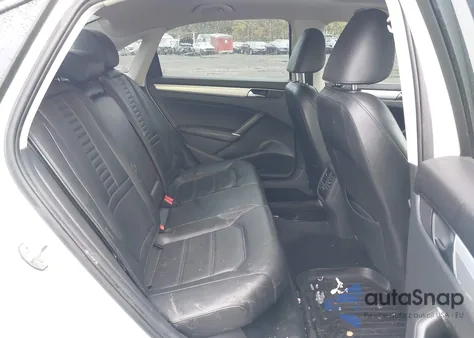 2019 Volkswagen Passat 2.0T Wolfsburg Edition z USA, uszkodzony, nr VIN 1VWLA7A30KC008657